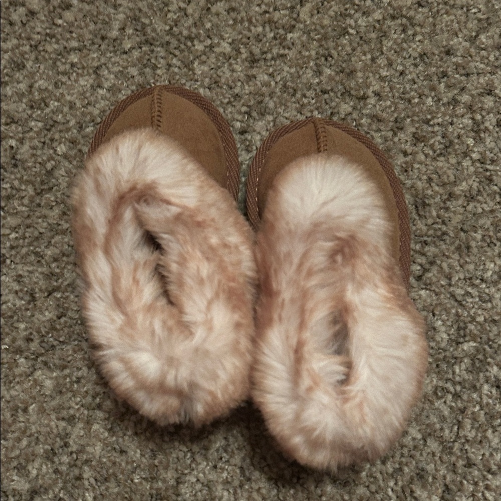 Cozy Brown and Cream Fur Slippers - Picture 1 of 4